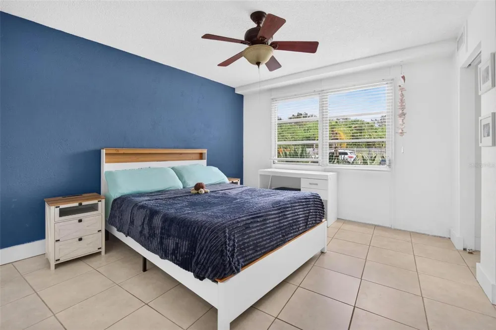 3315 58TH AVENUE S #105 St Petersburg, FL 33712