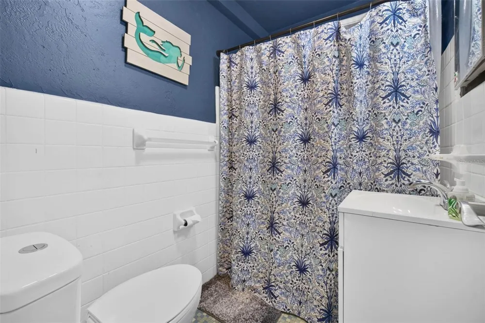 3315 58TH AVENUE S #105 St Petersburg, FL 33712
