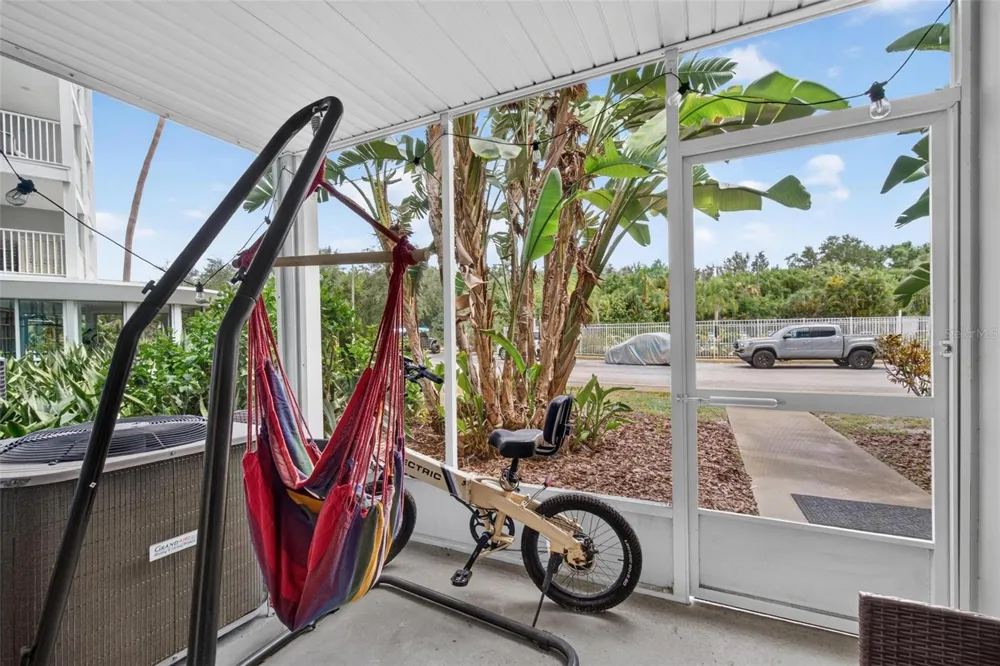 3315 58TH AVENUE S #105 St Petersburg, FL 33712