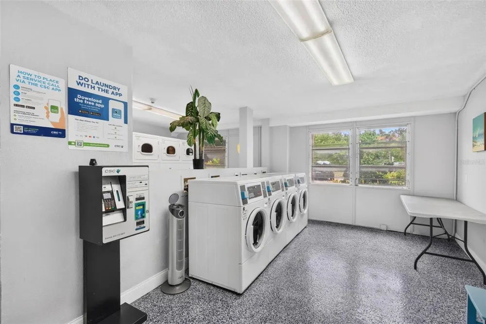 3315 58TH AVENUE S #105 St Petersburg, FL 33712