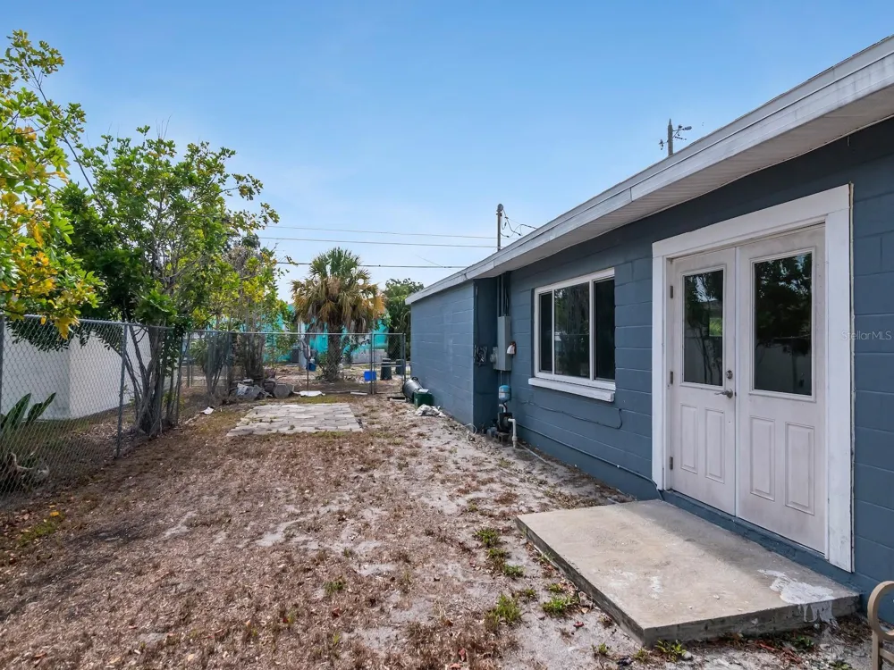 5939 9TH AVENUE S Gulfport, FL 33707