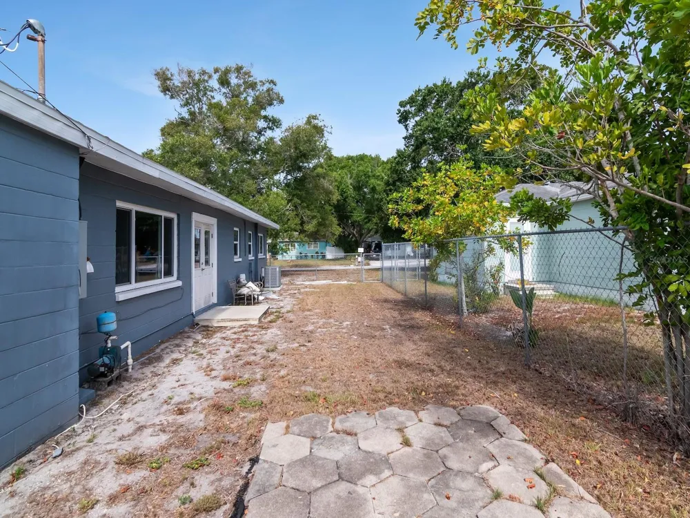 5939 9TH AVENUE S Gulfport, FL 33707