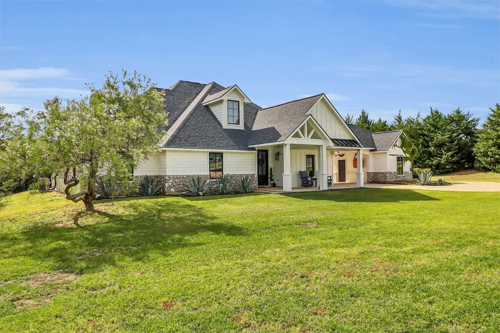 1901 Spring Mountain Road Cross Roads, TX 76227