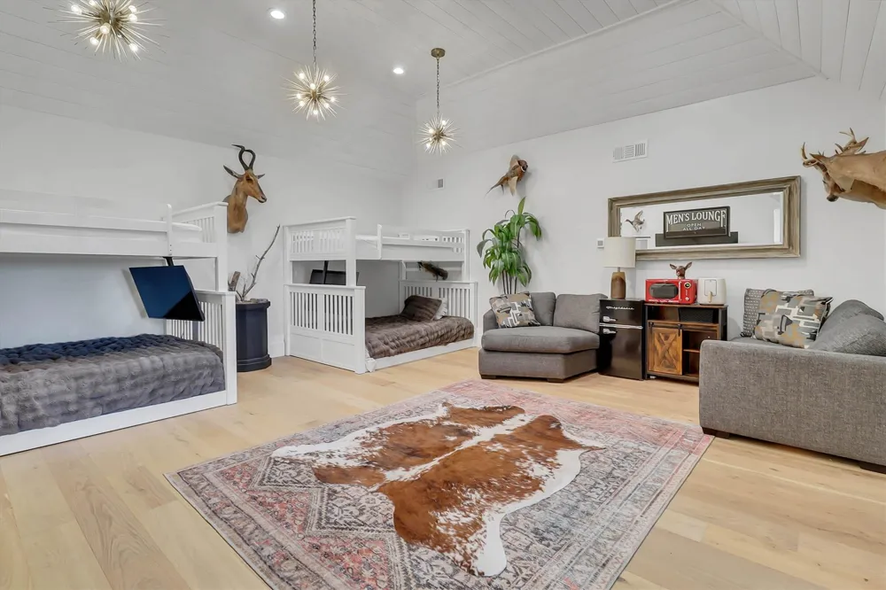 1901 Spring Mountain Road Cross Roads, TX 76227