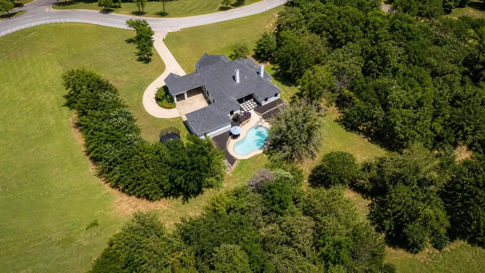 1901 Spring Mountain Road Cross Roads, TX 76227