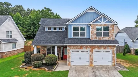 17 Redwood Drive