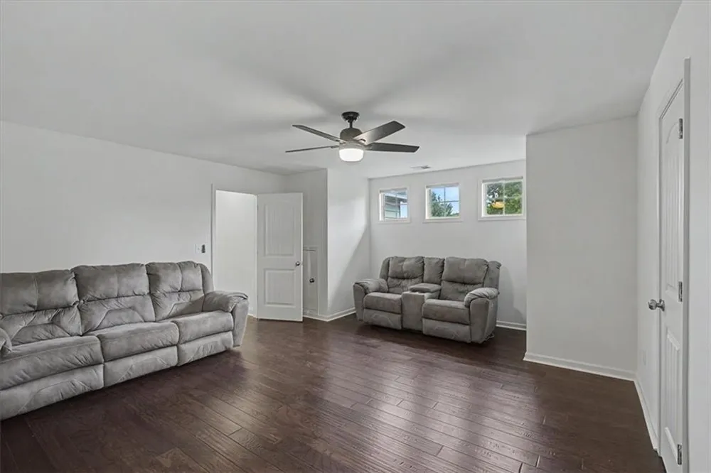 17 Redwood Drive Adairsville, GA 30103