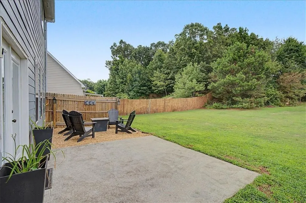 17 Redwood Drive Adairsville, GA 30103