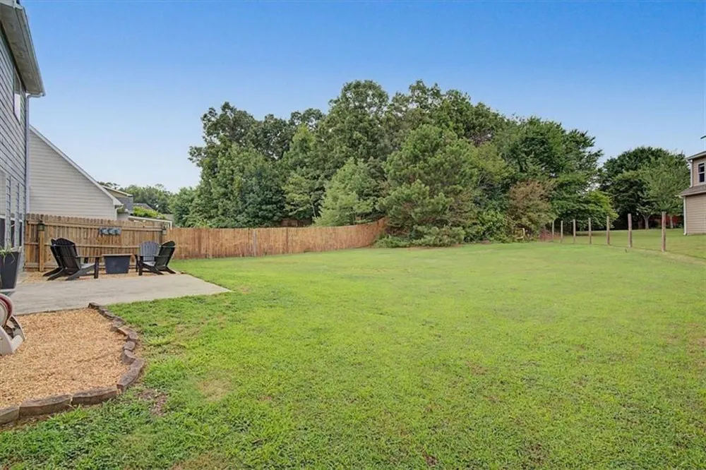 17 Redwood Drive Adairsville, GA 30103