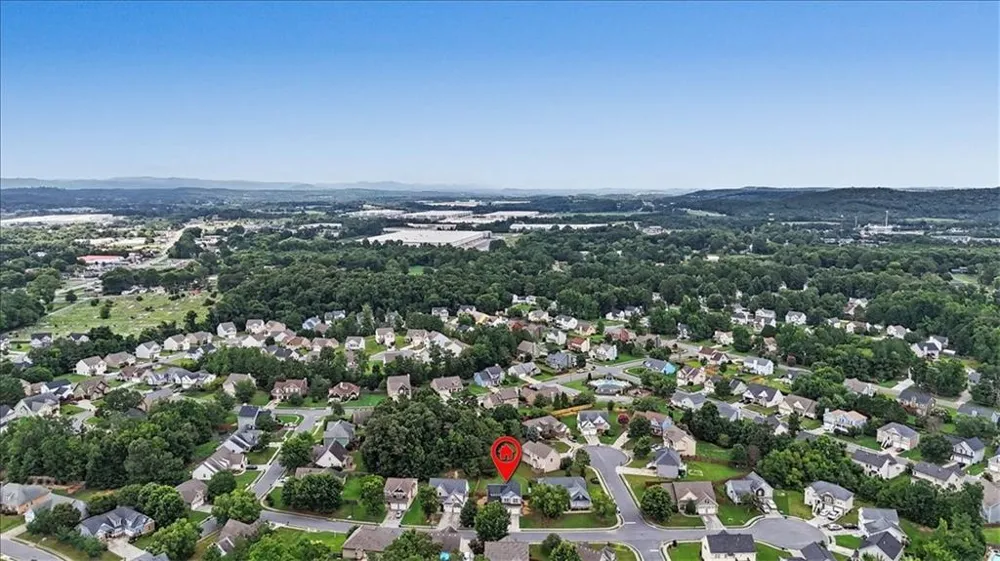 17 Redwood Drive Adairsville, GA 30103