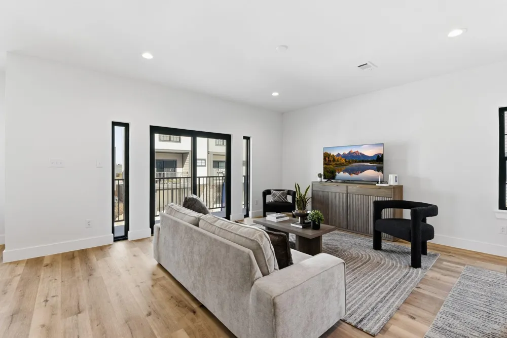 11915 N Hoa Sen Circle Houston, TX 77072