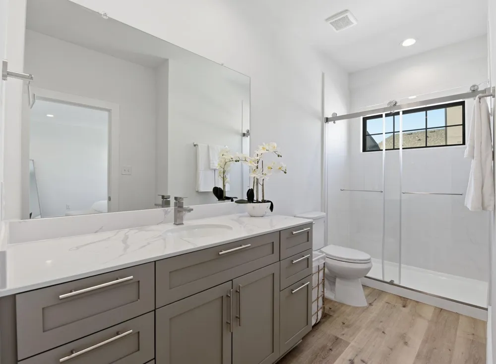 11915 N Hoa Sen Circle Houston, TX 77072