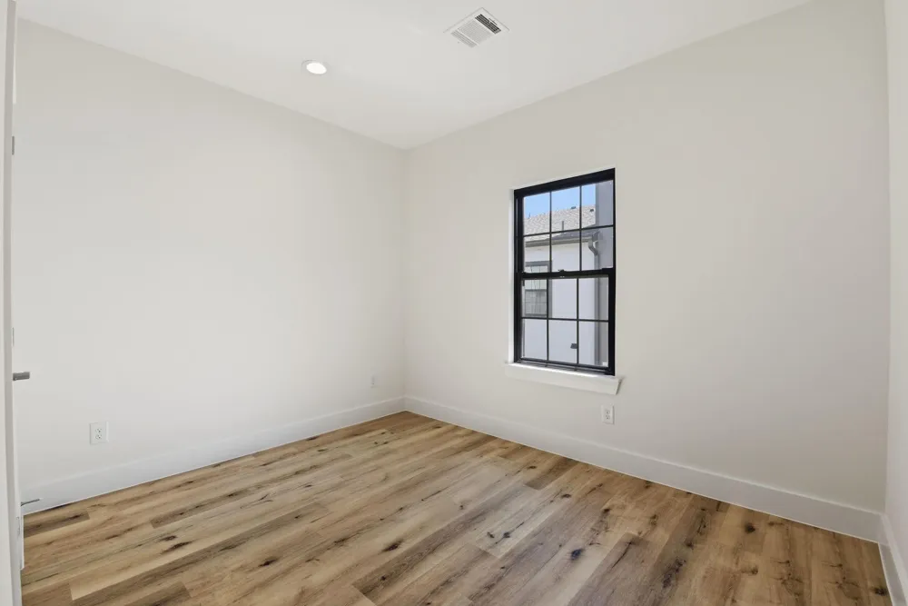 11915 N Hoa Sen Circle Houston, TX 77072
