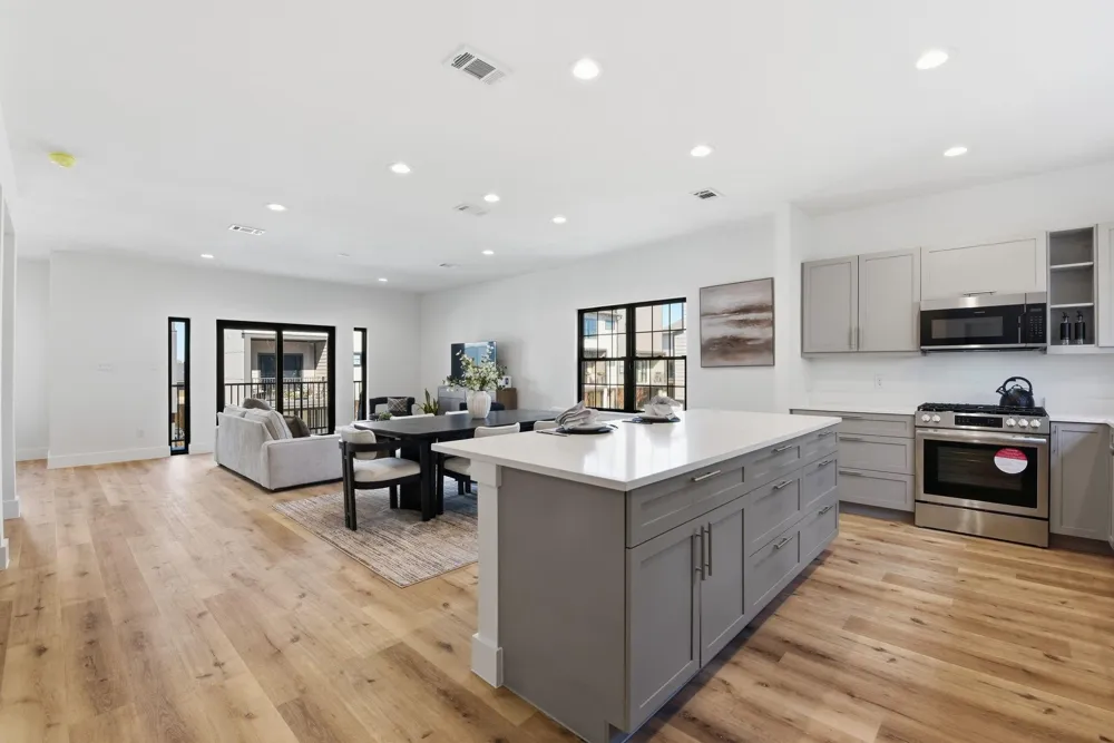 11915 N Hoa Sen Circle Houston, TX 77072