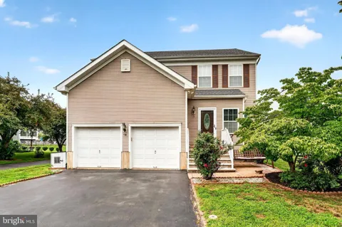 83 FOUNTAYNE LANE