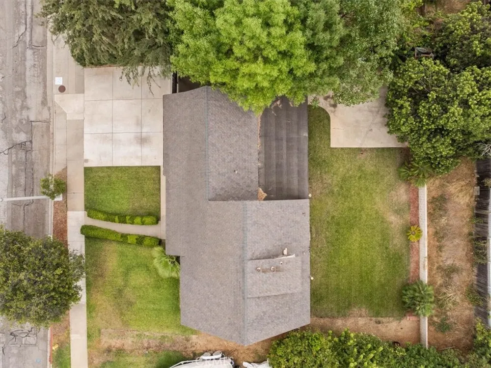 1858 E Edgecomb Street Covina, CA 91724