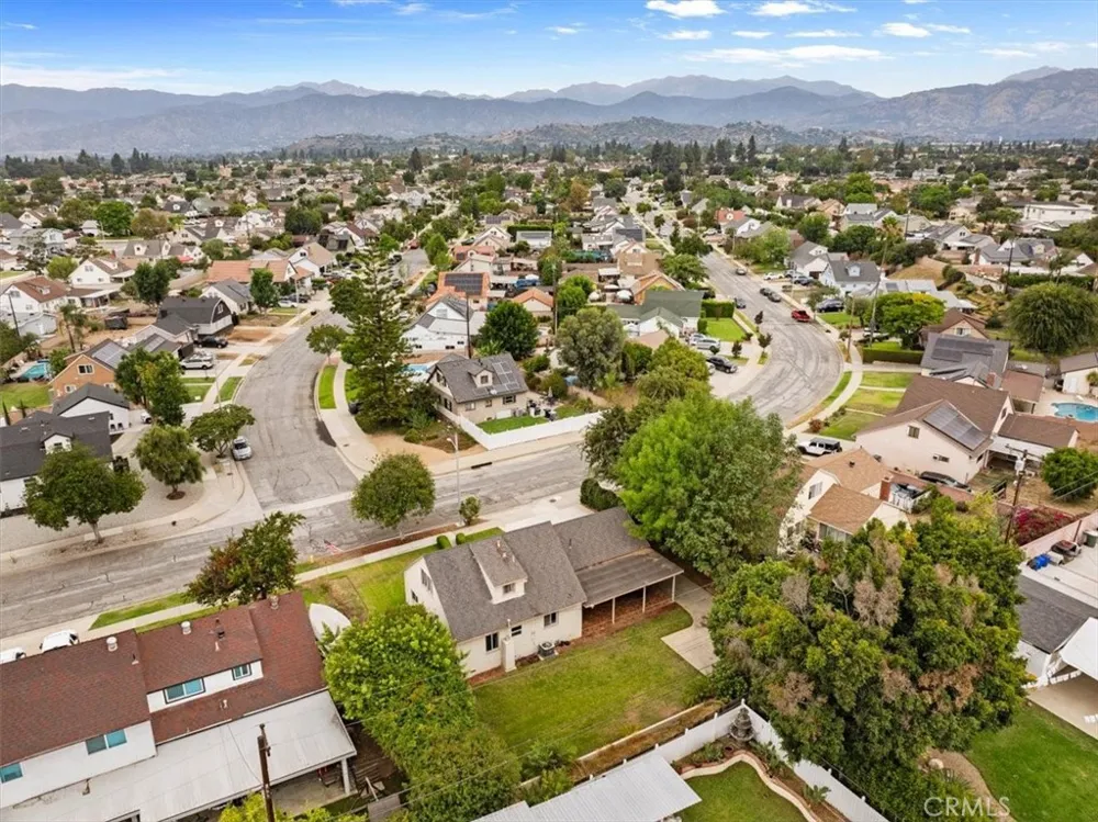 1858 E Edgecomb Street Covina, CA 91724