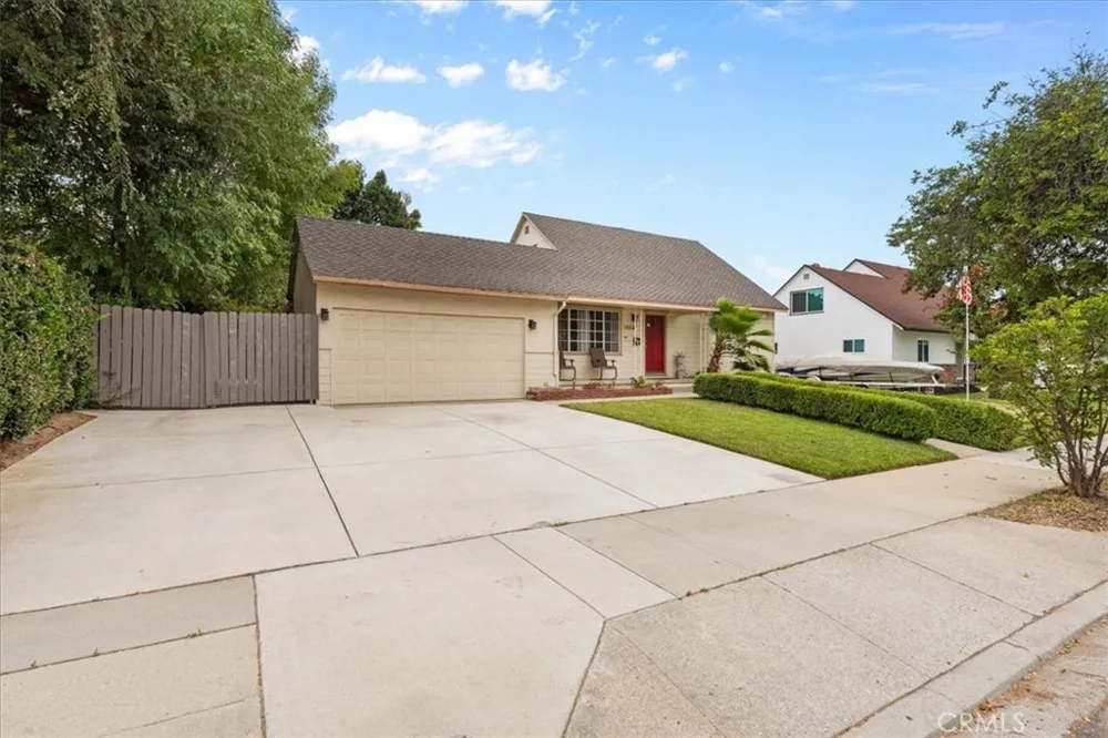 1858 E Edgecomb Street Covina, CA 91724