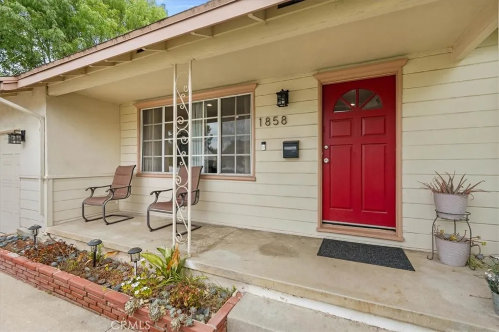 1858 E Edgecomb Street Covina, CA 91724