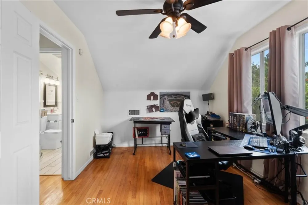 1858 E Edgecomb Street Covina, CA 91724