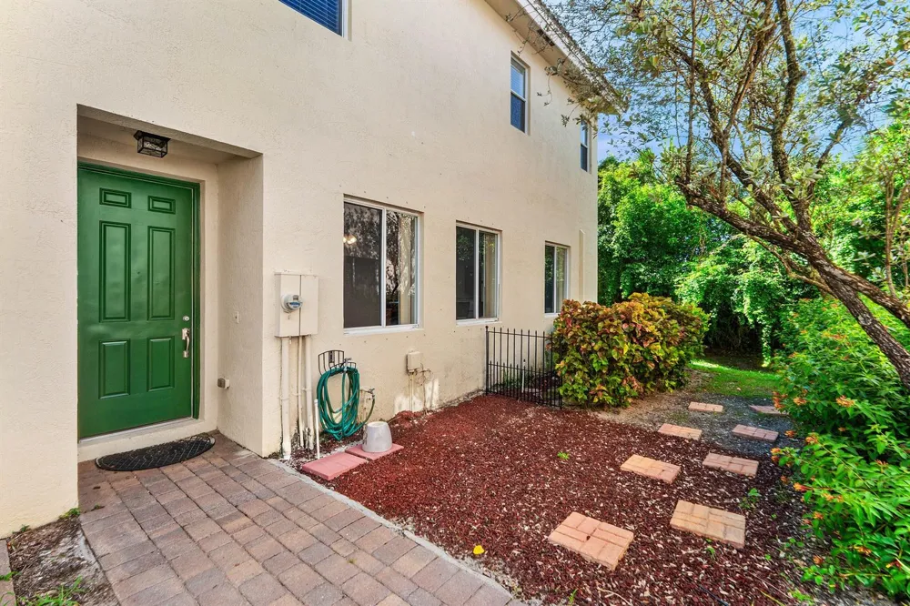 1808 Sonrisa Street Riviera Beach, FL 33404
