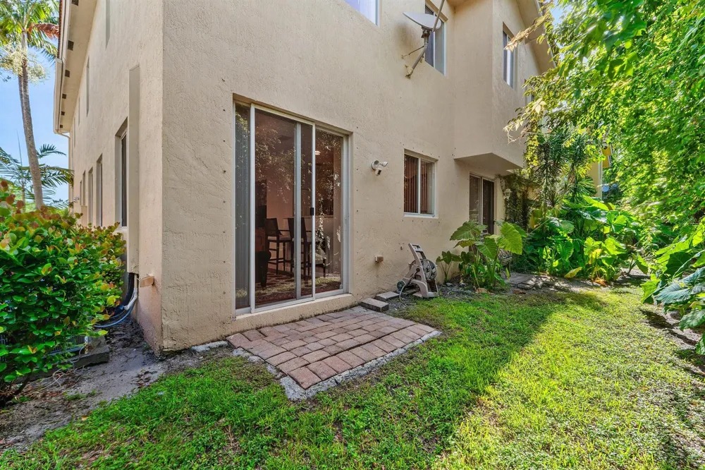 1808 Sonrisa Street Riviera Beach, FL 33404