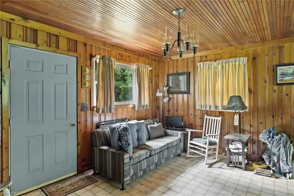 363 Good Hope Lane Thurmond, NC 28683