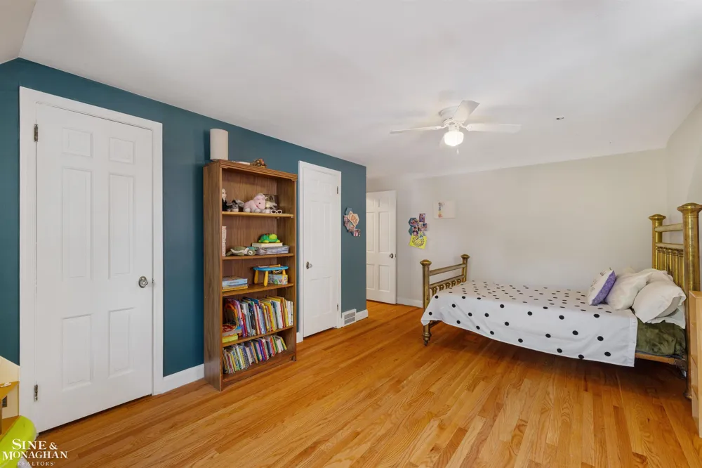 407 Lothrop Road Grosse Pointe Farms City, MI 48236