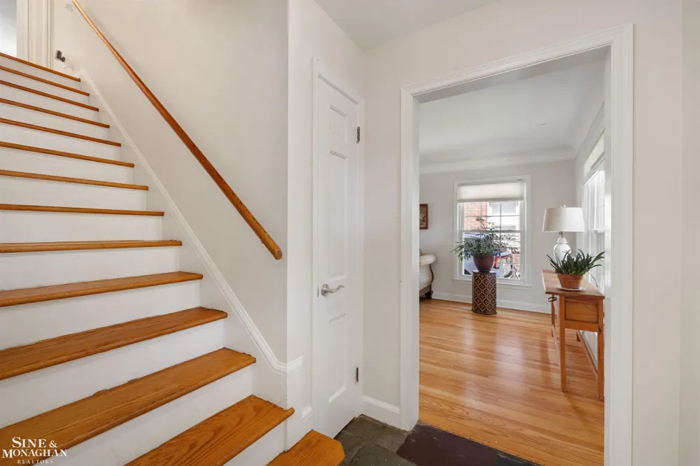 407 Lothrop Road Grosse Pointe Farms City, MI 48236