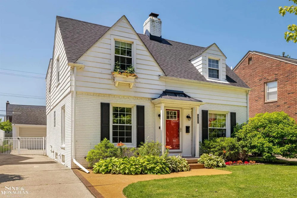 407 Lothrop Road Grosse Pointe Farms City, MI 48236