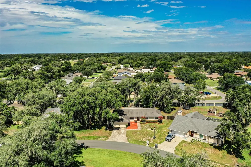 7716 NATURE TRAIL Lakeland, FL 33809