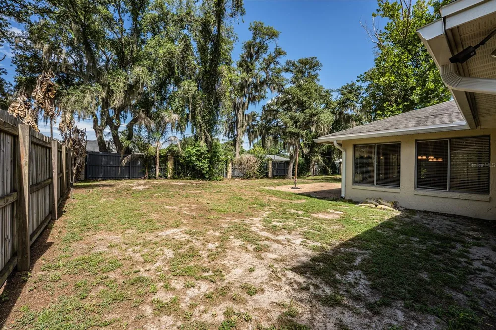 7716 NATURE TRAIL Lakeland, FL 33809
