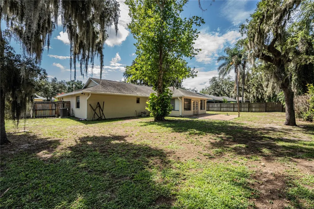 7716 NATURE TRAIL Lakeland, FL 33809
