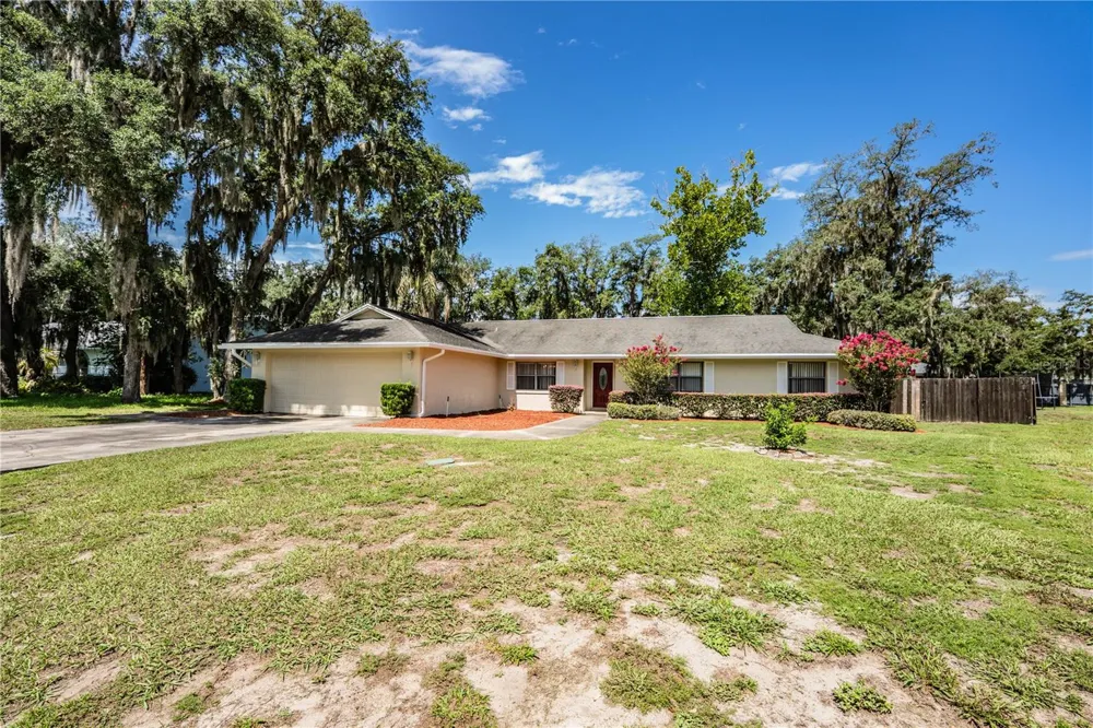 7716 NATURE TRAIL Lakeland, FL 33809