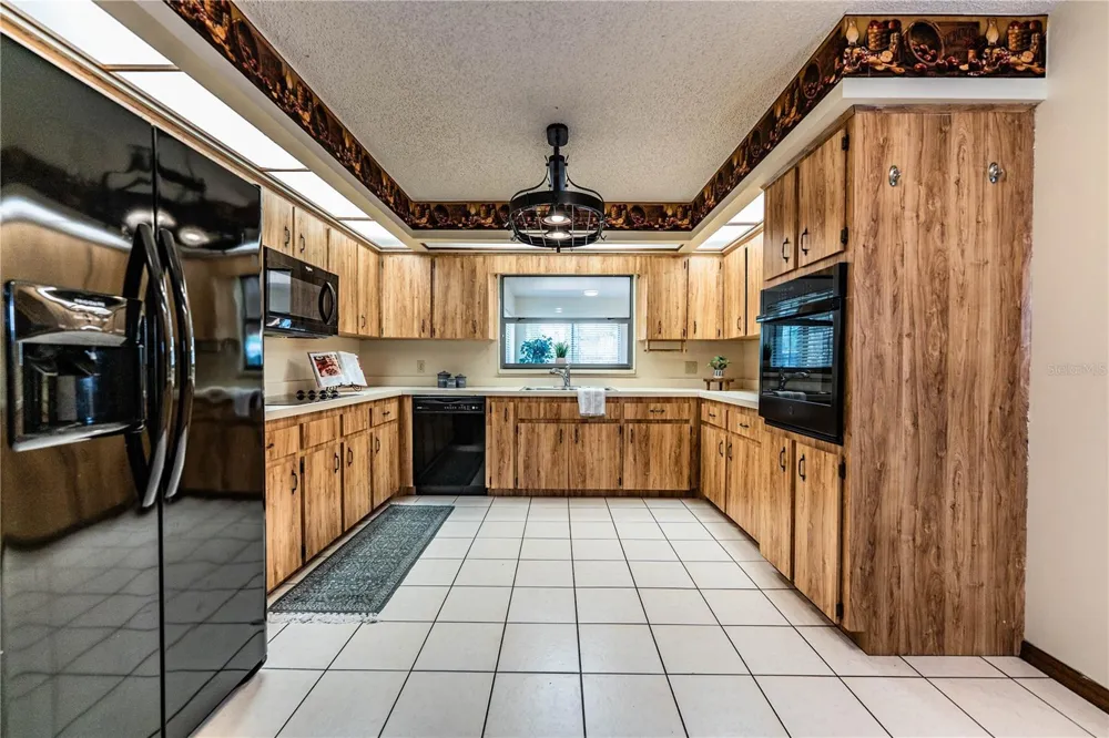 7716 NATURE TRAIL Lakeland, FL 33809