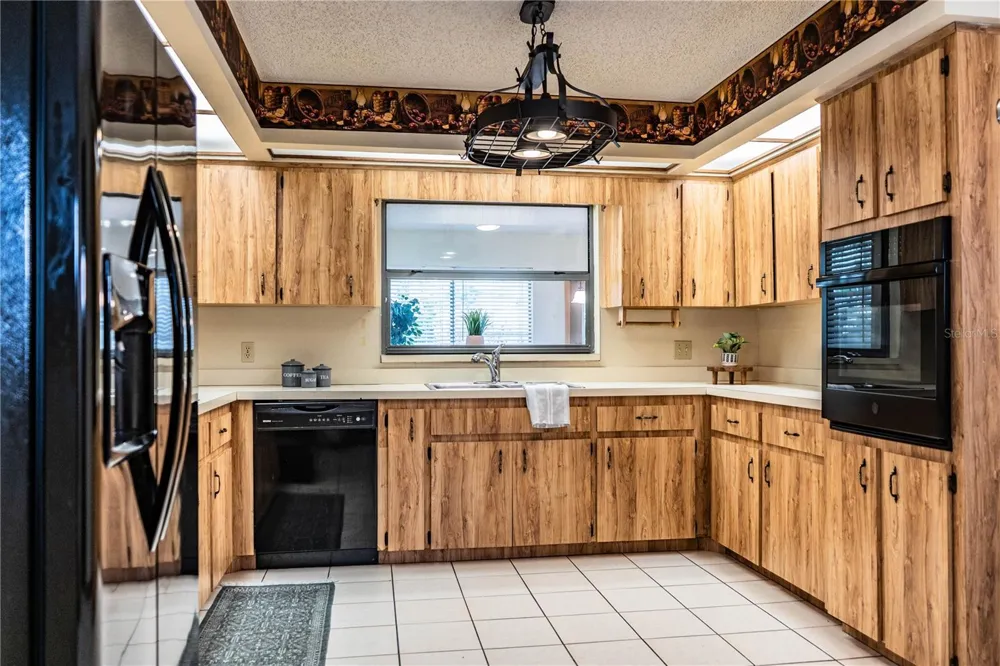 7716 NATURE TRAIL Lakeland, FL 33809