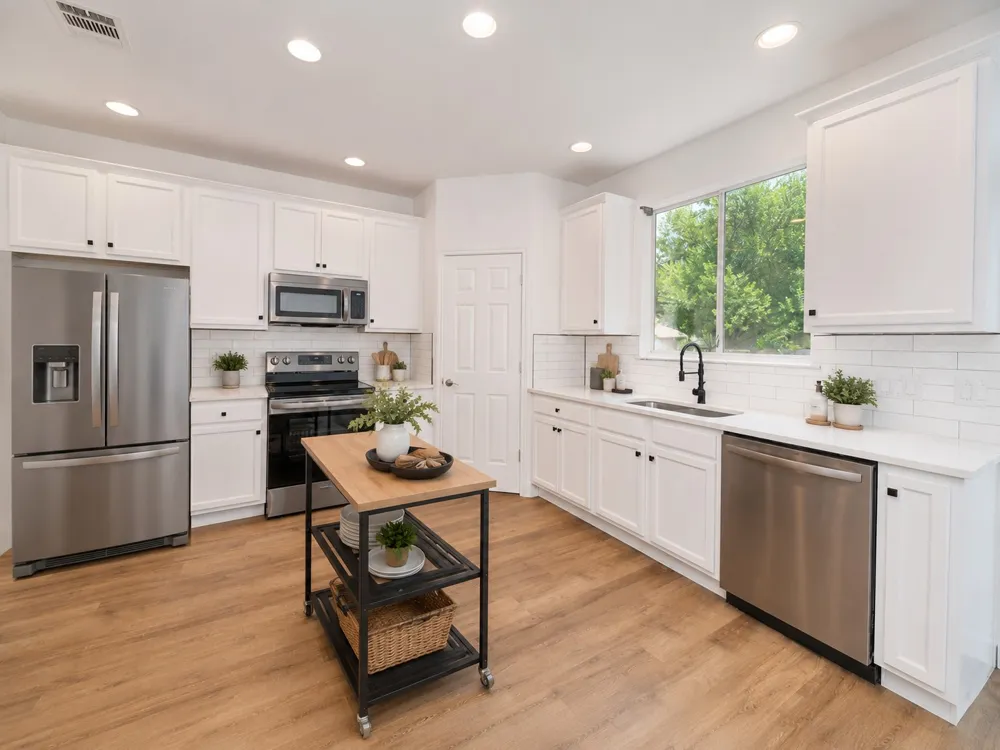 512 Eberhart Lane #1205 Austin, TX 78745