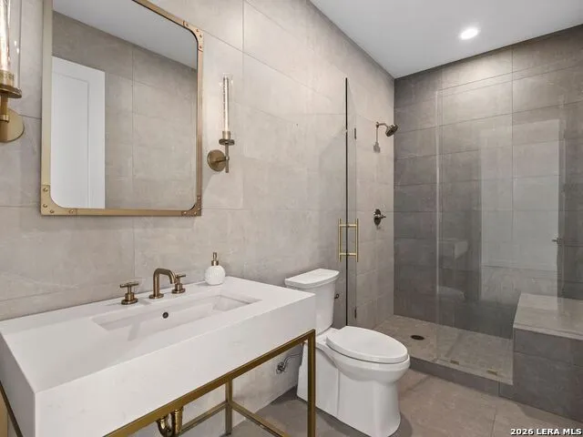 610 E Market #UNIT 3304 San Antonio, TX 78205