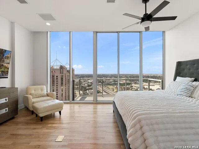 610 E Market #UNIT 3304 San Antonio, TX 78205