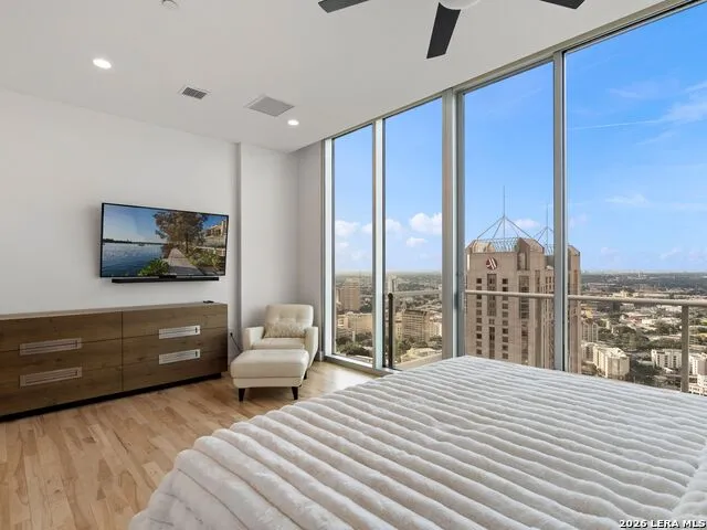 610 E Market #UNIT 3304 San Antonio, TX 78205