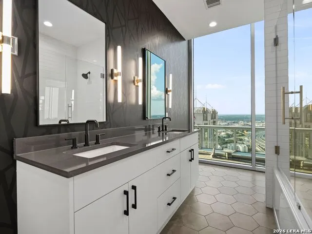 610 E Market #UNIT 3304 San Antonio, TX 78205