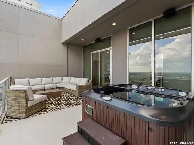 610 E Market #UNIT 3304 San Antonio, TX 78205