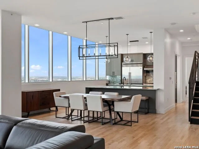 610 E Market #UNIT 3304 San Antonio, TX 78205