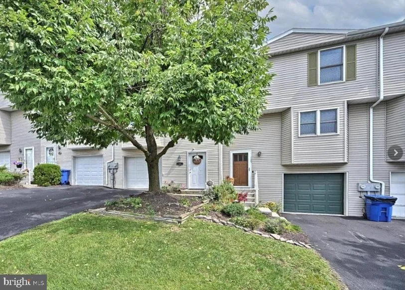 131 CHARTWOOD DRIVE Harrisburg, PA 17111