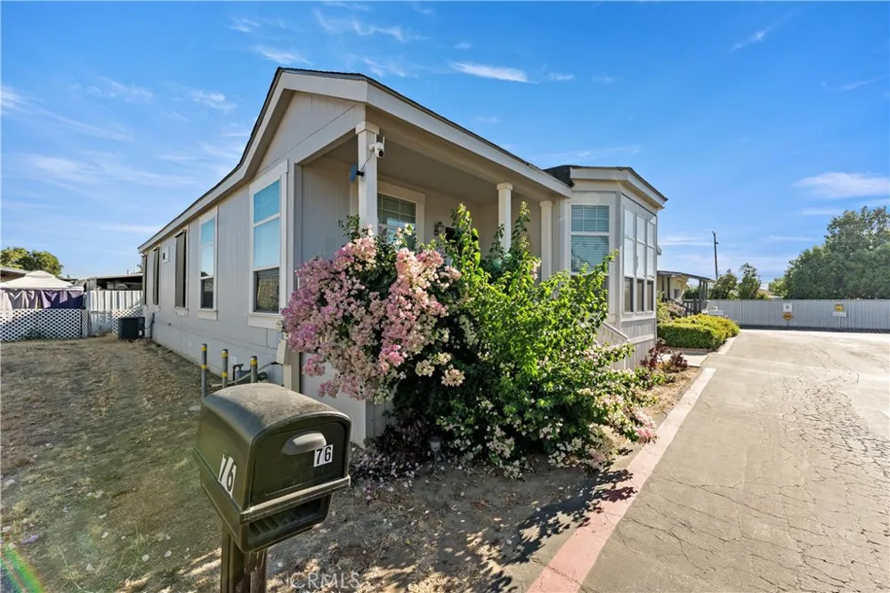 1272 Villa #SPC 76 Clovis, CA 93612
