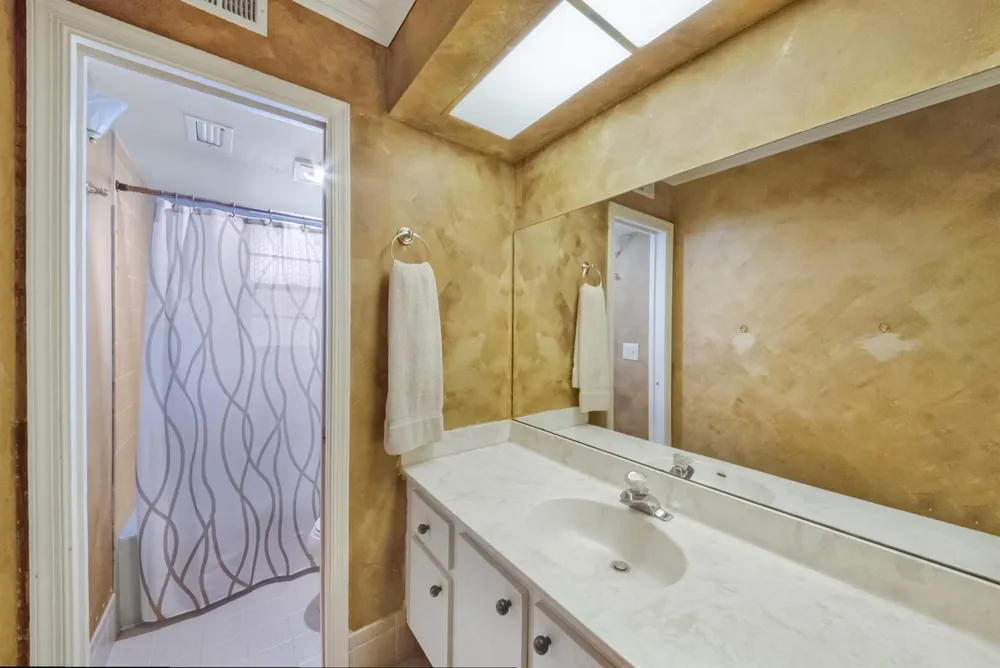 12524 Shoreline Drive #101 Wellington, FL 33414