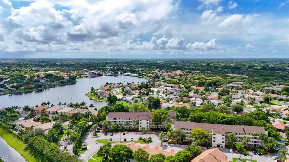 12524 Shoreline Drive #101 Wellington, FL 33414