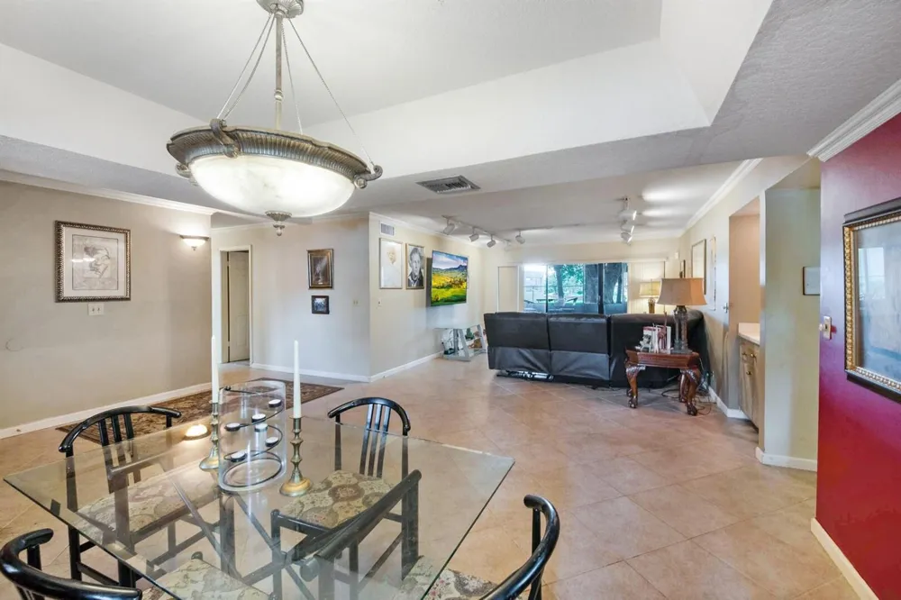 12524 Shoreline Drive #101 Wellington, FL 33414