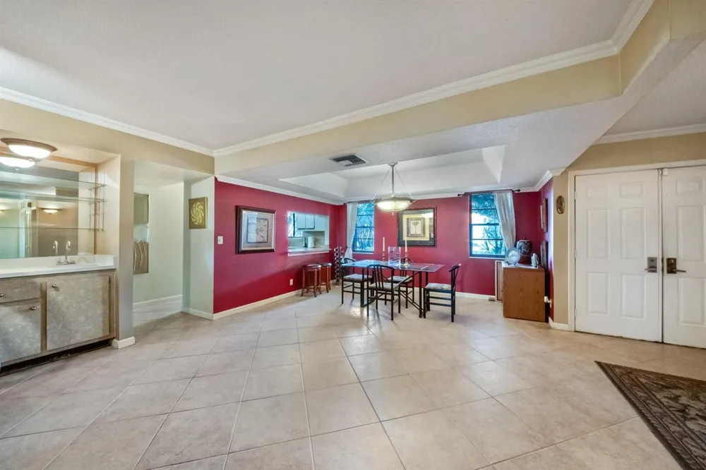 12524 Shoreline Drive #101 Wellington, FL 33414