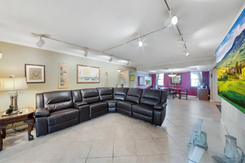 12524 Shoreline Drive #101 Wellington, FL 33414